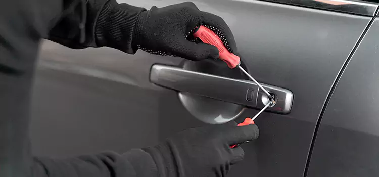 Locked Out of Car Help East Hill-Meridian